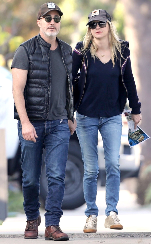 Anna Faris Goes House Hunting With Boyfriend Michael Barrett After
